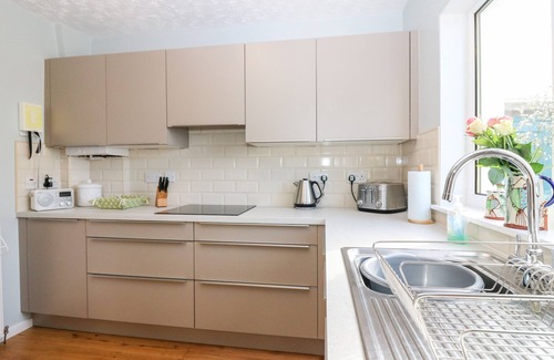 Crail Cottage | 16 WESTGATE SOUTH, family friendly, country holiday cottage in Crail