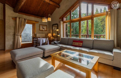 Landry House | 160 m² Gîte ∙ 5 bedrooms ∙ 12 guests