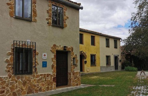 Torrecaballeros House | 160 m² House ∙ 3 bedrooms ∙ 9 guests
