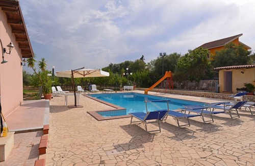 Solarino House | 160 m² House ∙ 3 bedrooms ∙ 6 guests
