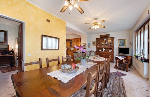 Villongo House | 160 m² House ∙ 3 bedrooms ∙ 8 guests