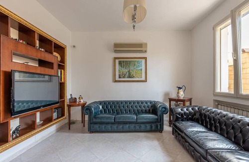 Ficarazzi House | 160 m² House ∙ 4 bedrooms ∙ 9 guests