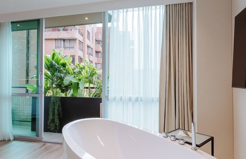Las Lomas I Hotel | 1616 HOTEL