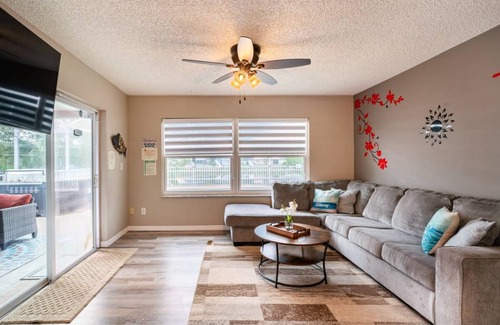 Palm Harbor House | 163 m² House ∙ 3 bedrooms ∙ 8 guests