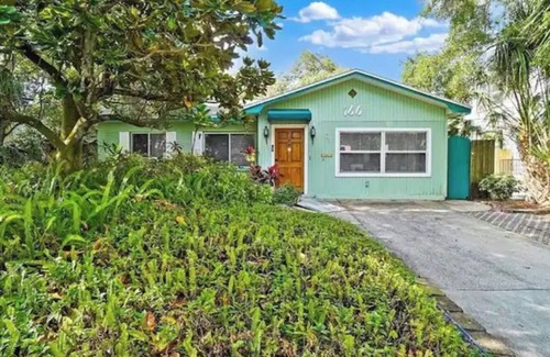 Old Southeast Apartment | 166 Unit B-Fanta Sea Studio by Coastal Cottages