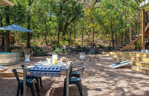 Travis Heights House | 167 m² House ∙ 1 bedroom ∙ 15 guests