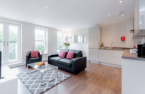 Reigate Apartment | 17 Trinity House - 2 bedroom apartment