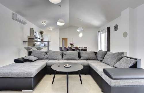Divsici House | 170 m² House ∙ 3 bedrooms ∙ 8 guests