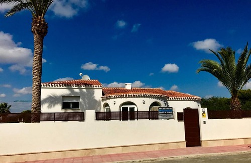 La Siesta House | 170 m² House ∙ 3 bedrooms ∙ 8 guests