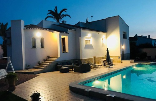 La Siesta House | 170 m² House ∙ 3 bedrooms ∙ 8 guests