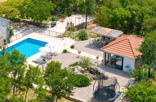 Zmijavci Villa | 170 m² Villa ∙ 4 bedrooms ∙ 8 guests