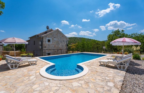 Zmijavci Villa | 170 m² Villa ∙ 4 bedrooms ∙ 8 guests