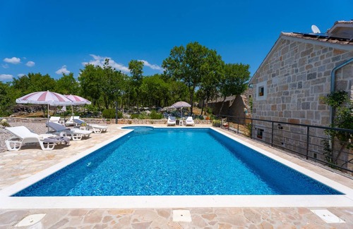 Zmijavci Villa | 170 m² Villa ∙ 4 bedrooms ∙ 8 guests