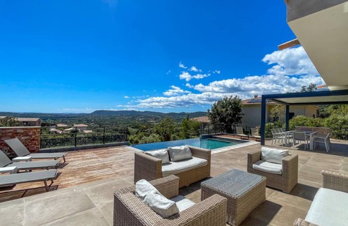 Pinarellu Villa | 170 m² Villa ∙ 5 bedrooms ∙ 10 guests