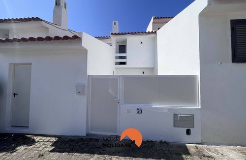 Patio House | #171 Casa do Páteo II Vista Mar by Home Holidays