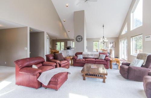Ridgway House | 177 Blue Tip Drive