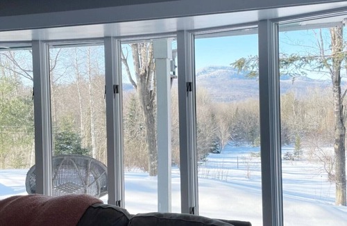 Wolcott House | 18 Acre Vermont Farm With Mountain View Near Stowe
