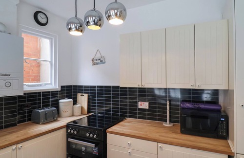 Wyke Regis Cottage | 18 CHAMBERLAINE ROAD, family friendly, with a garden in Weymouth