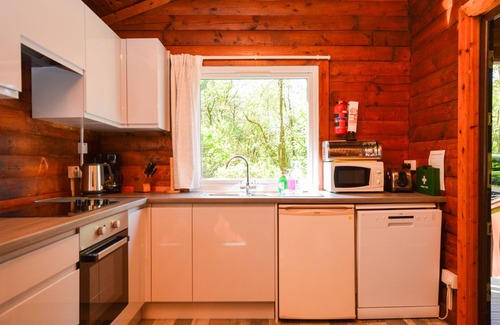 Rashfield Cottage | 18 Lamont Lodges - a lodge that sleeps 6 guests in 3 bedrooms