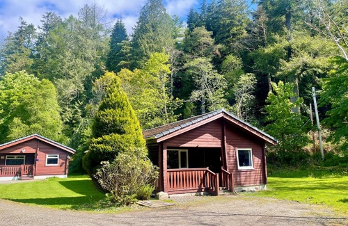 Rashfield Cottage | 18 Lamont Lodges - a lodge that sleeps 6 guests in 3 bedrooms