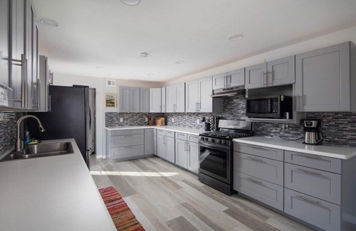 Cottonwood-Verde Village House | 18 Mins to Sedona - 6BR/3BA Newly Renovated House