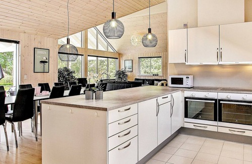 Hojby House | 18 person holiday home in Højby