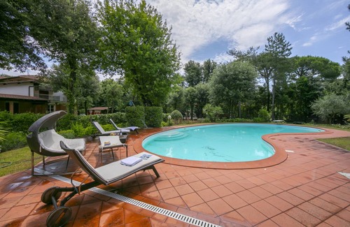 Marina di Pietrasanta Resort | 180 m² Luxury rental ∙ 5 bedrooms ∙ 8 guests