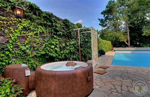 Bruz House | 180 m² Gîte ∙ 3 bedrooms ∙ 6 guests