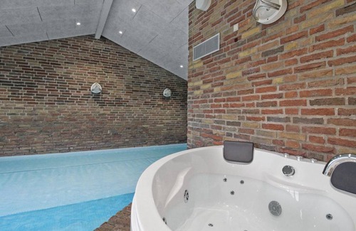 Sondervig House | 180 m² House ∙ 1 bedroom ∙ 12 guests