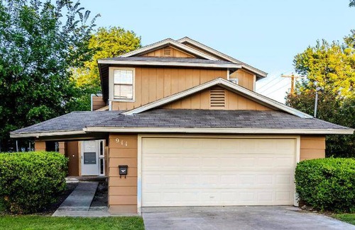 McKinney House | 180 m² House ∙ 3 bedrooms ∙ 6 guests