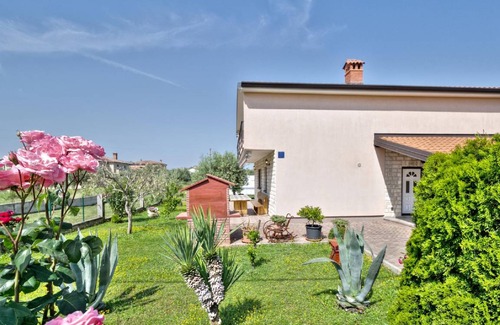 Kastel House | 180 m² House ∙ 4 bedrooms ∙ 8 guests