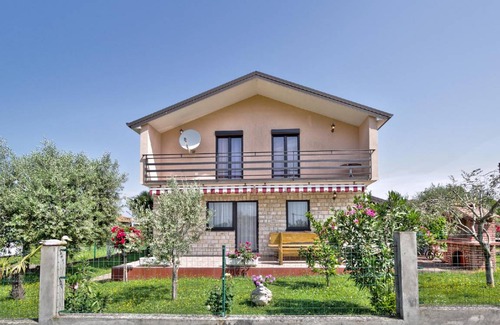 Kastel House | 180 m² House ∙ 4 bedrooms ∙ 8 guests