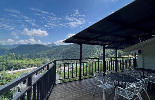 Deokhyeon House | 180 m² House ∙ 4 bedrooms ∙ 25 guests