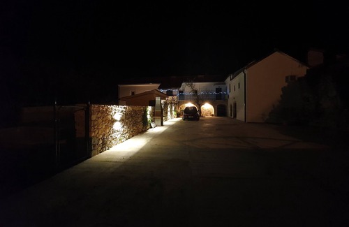 Tribalj Villa | 1800 Mansion Art House