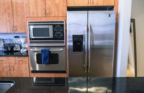 Wholesale District Apartment | 1800 Sq Ft Loft Downtown Near Convention Center