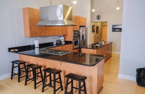 Wholesale District Apartment | 1800 Sq Ft Loft Downtown Near Convention Center