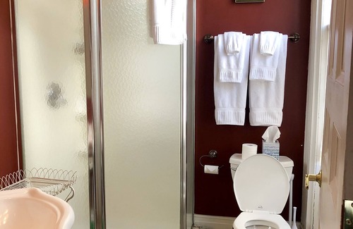 Lansing Bed & Breakfast | 1830s Historic Inn Ithaca NY, Room 8