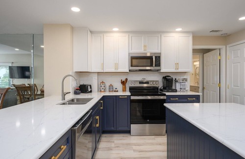South Beach Condo | 1841 Beachside Tennis - Oceanfront, 2025 Renovations