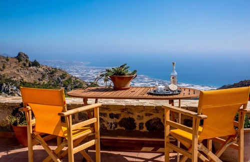 Anatoli House | 185 m² House ∙ 4 bedrooms ∙ 10 guests