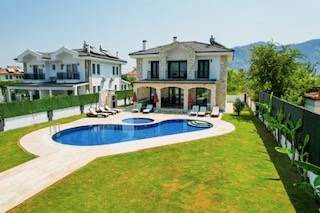 Dalyan Villa | 185 m² Villa ∙ 4 bedrooms ∙ 9 guests