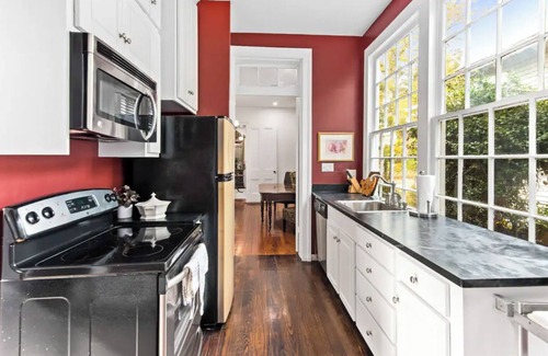 Natchez Cottage | 1864 Little Brick | 1/1, Full Kitchen, Hot Tub, Pet Friendly w/fee