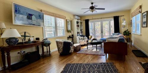 Saugerties House | 1890 CapeCod farmhouse:Charming, Private, Spacious
