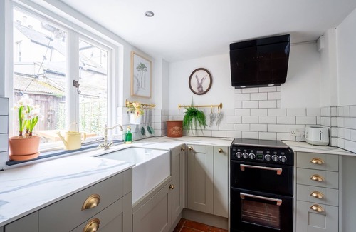 Cirencester House | 18th Century Cottage in Cirencester with Garden