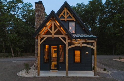 Laura House | #19 Raccoon Retreat