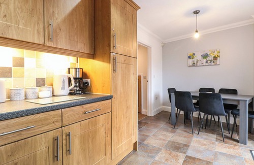 Hemsby Cottage | 19 Stablefield Way