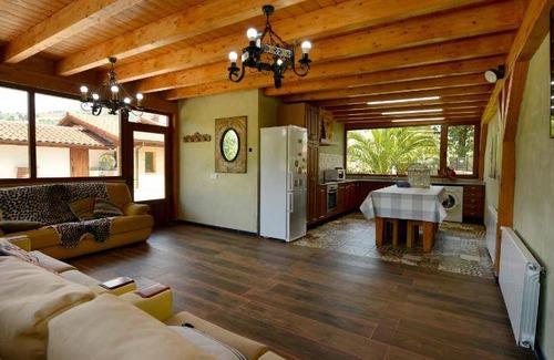 Villacarriedo Apartment | 190 m² Apartment ∙ 8 bedrooms ∙ 20 guests