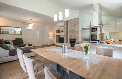 Kamenmost House | 190 m² House ∙ 3 bedrooms ∙ 8 guests