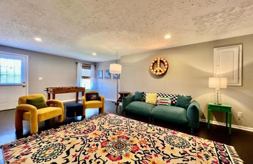 Monroe House | 190 Overbrook Drive Swanky Swangos Dream Home by Jess