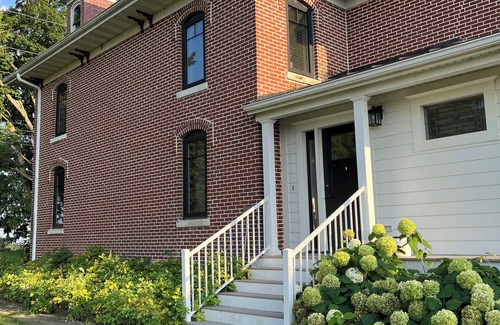 Eastman House | 1906 5-bedroom farmhouse on 10acres