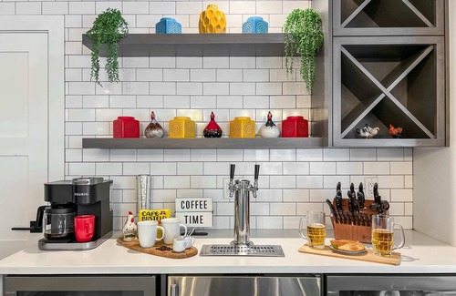 North Hyde Park House | 1906 Tampa - Modern City Oasis w/Industrial Vibe